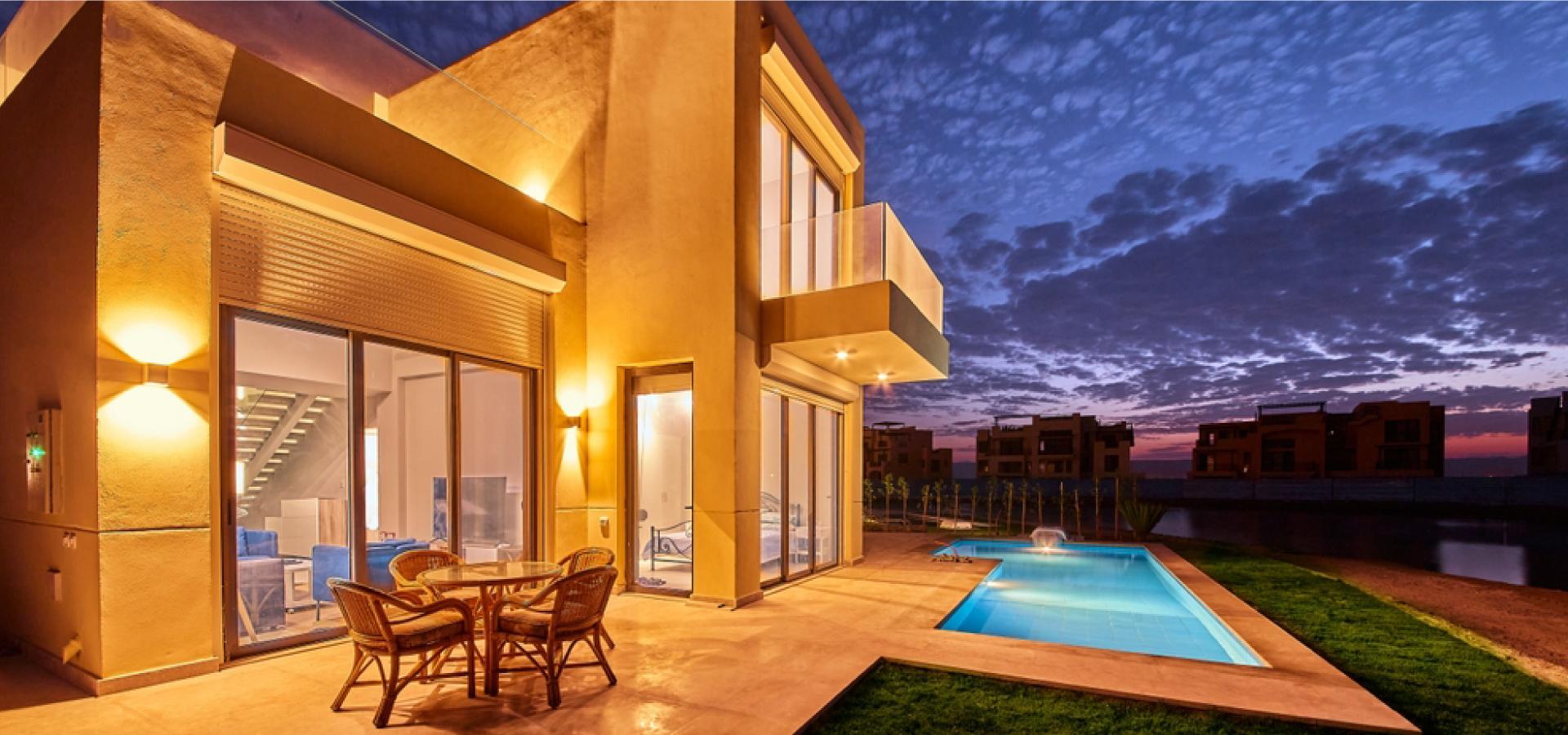 5 Things to Consider While Booking Luxury Villas for Rent